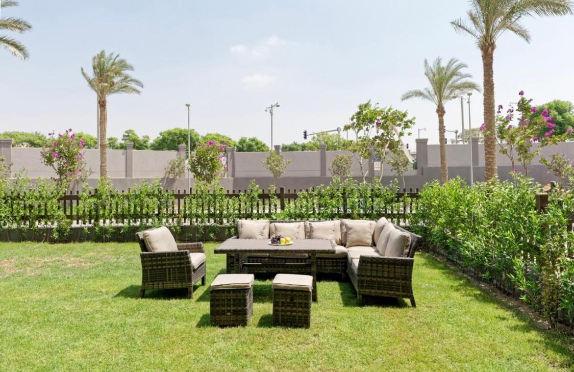 Luxury 2 Bedroom Ground Floor Apartment With Private Garden In Cairo Festival City Exterior foto